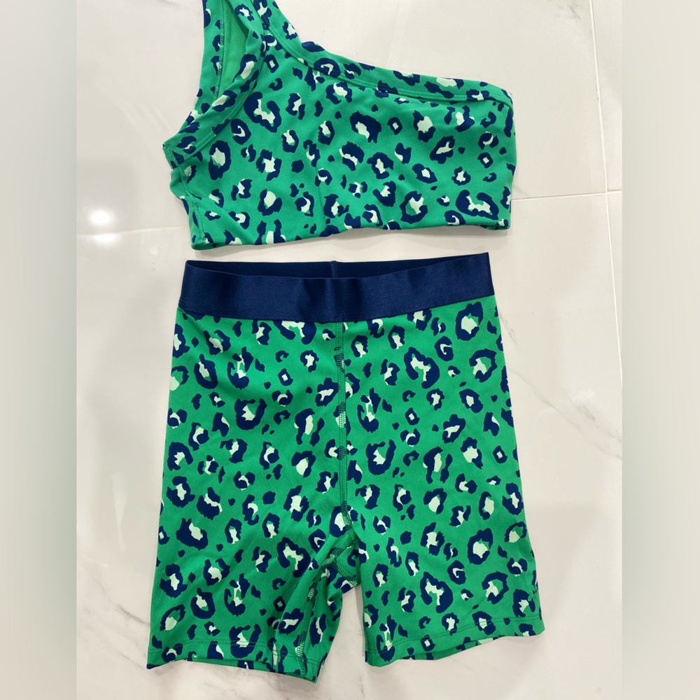 Vibrant Leopard Print Bike Shorts Set
